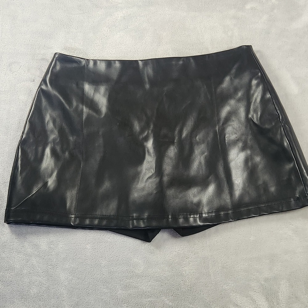 Elleven Black Faux Leather Mirco Mini Skirt Size M Whimsigoth Festival Y2K